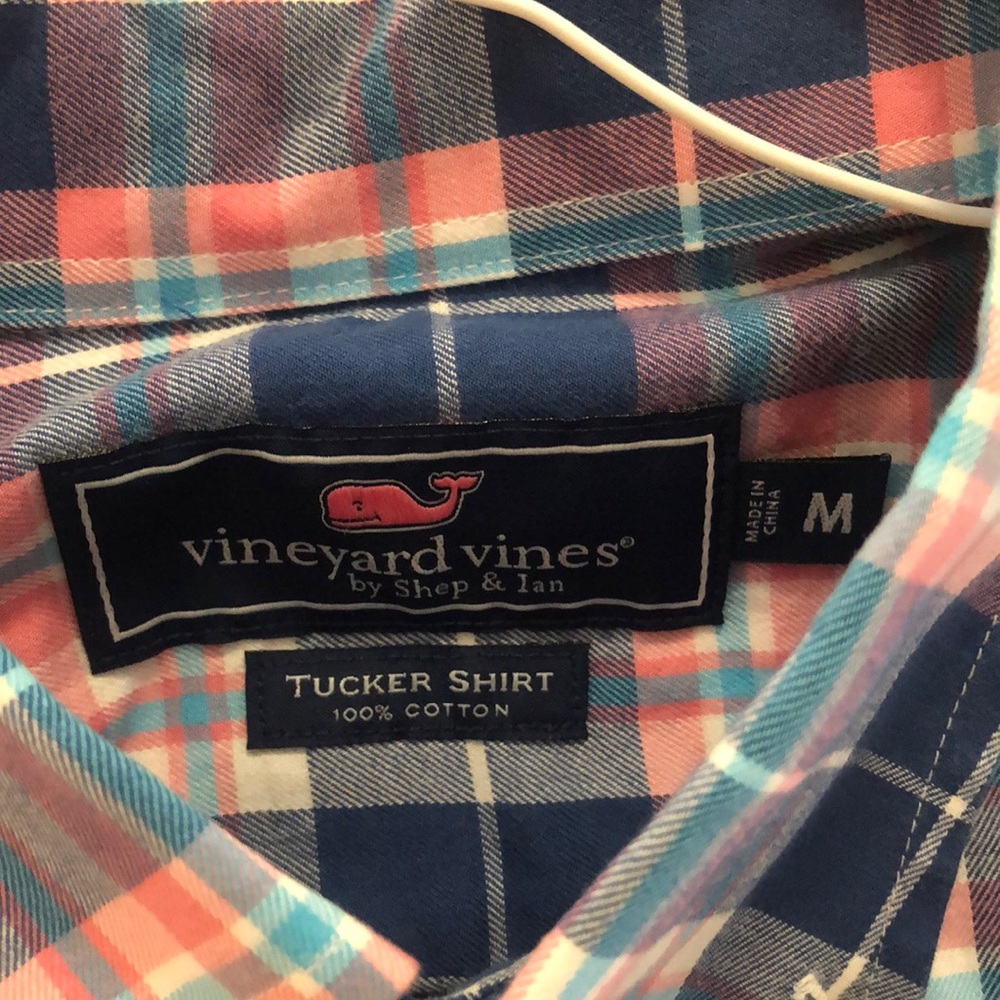 Vineyard Vines Button Down - image 3